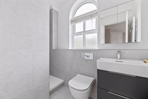 En Suite- click for photo gallery
